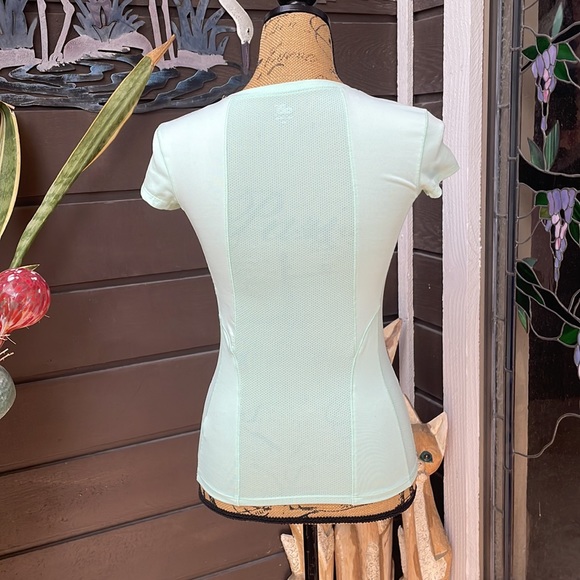 Alo CoolFit Mint Top - Picture 5 of 7